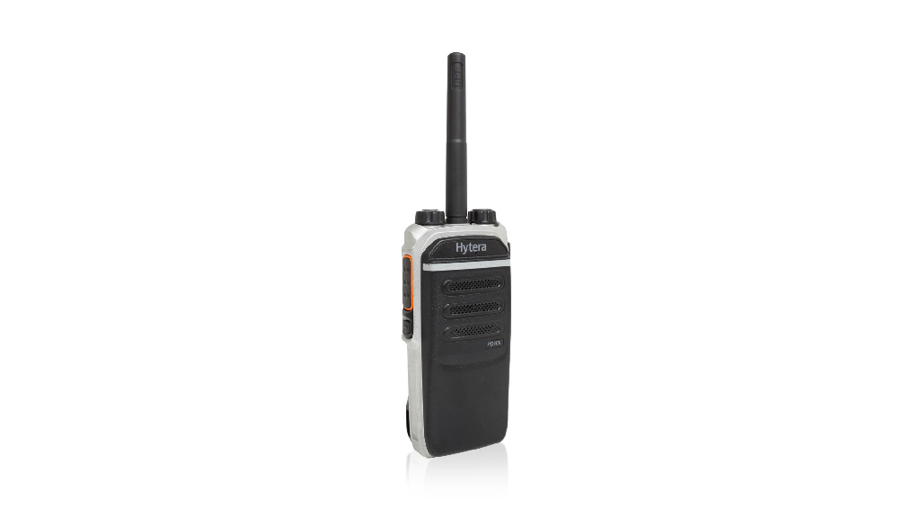 PD605 Slim, professional, digital two-way radio